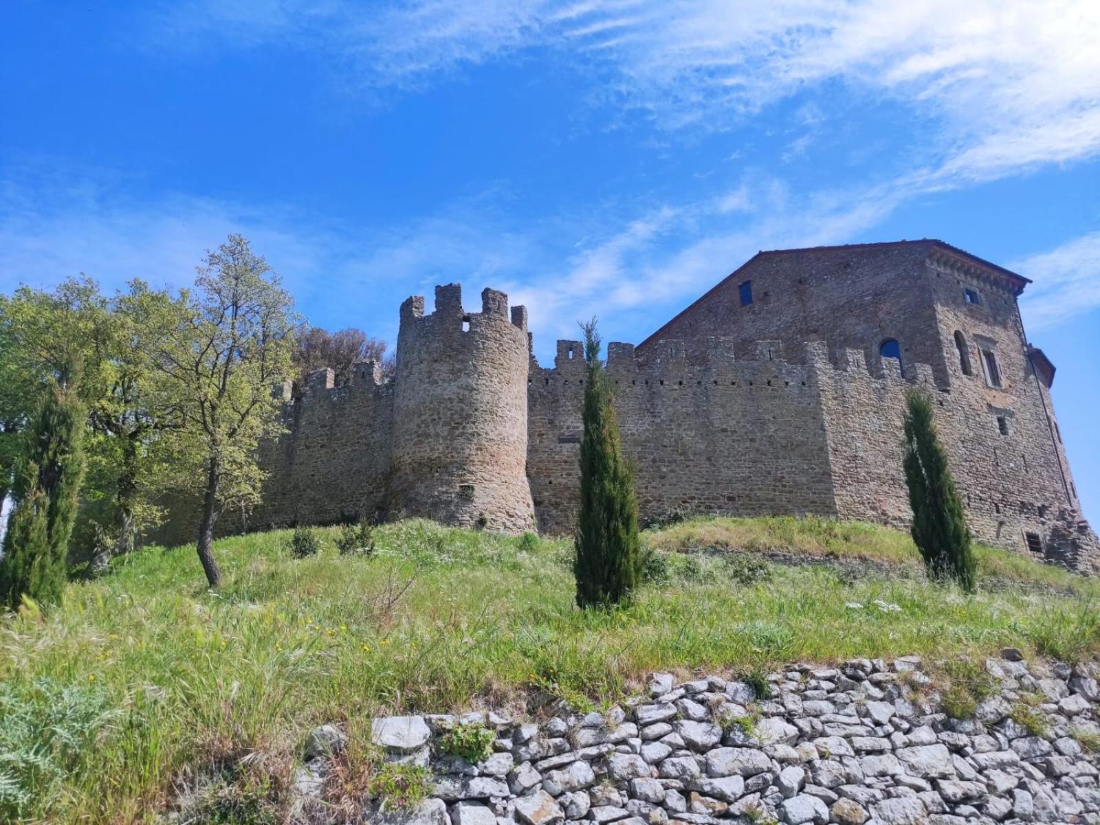 Private Stone Cottage With Starlink & Lake View Tuoro sul Trasimeno Luaran gambar