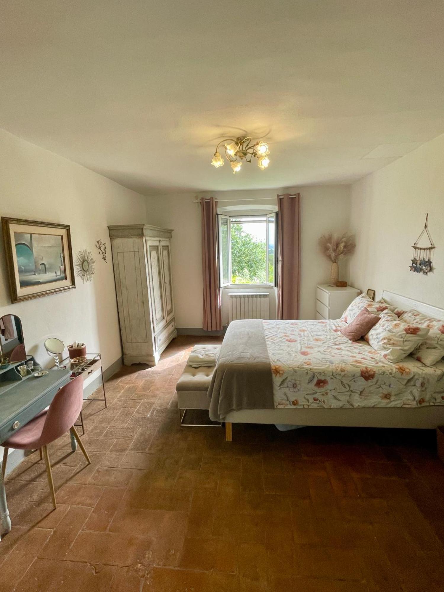 Private Stone Cottage With Starlink & Lake View Tuoro sul Trasimeno Luaran gambar