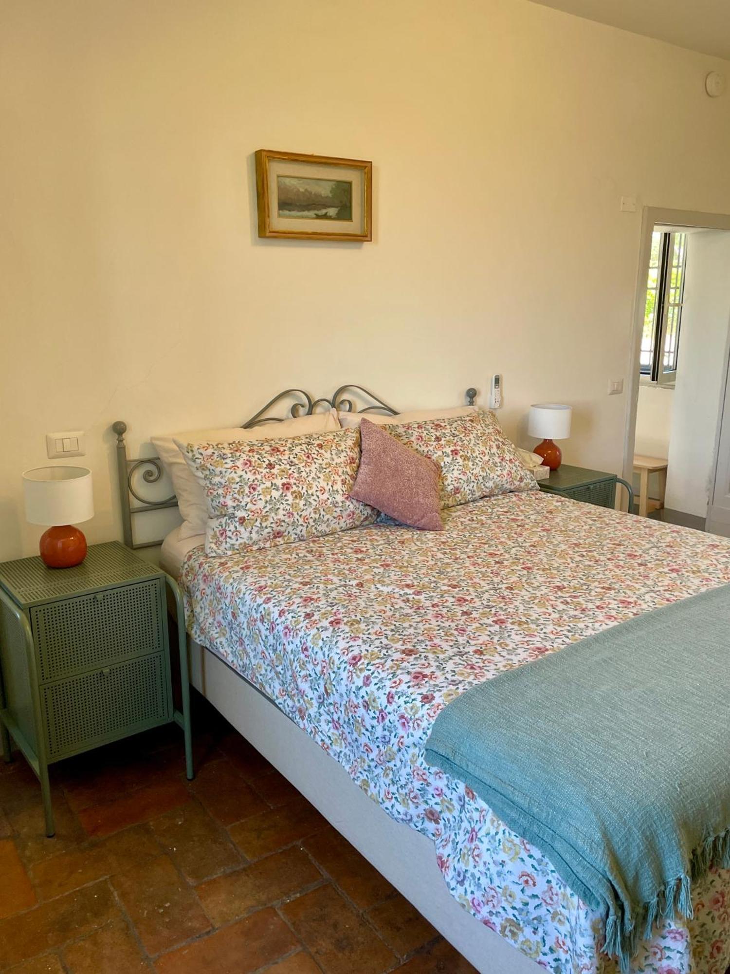 Private Stone Cottage With Starlink & Lake View Tuoro sul Trasimeno Luaran gambar