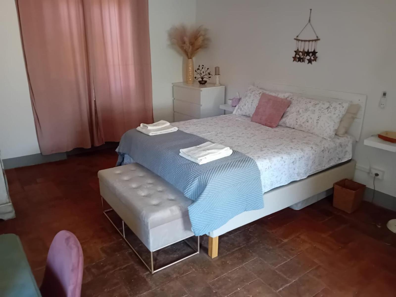 Private Stone Cottage With Starlink & Lake View Tuoro sul Trasimeno Luaran gambar