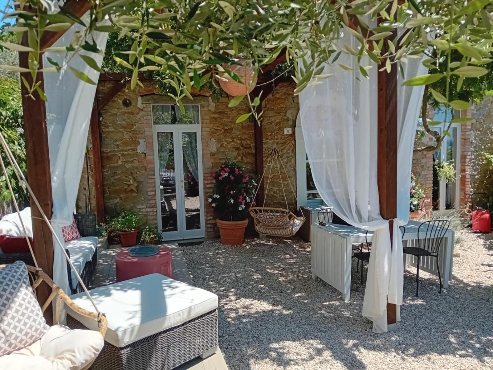 Private Stone Cottage With Starlink & Lake View Tuoro sul Trasimeno Luaran gambar