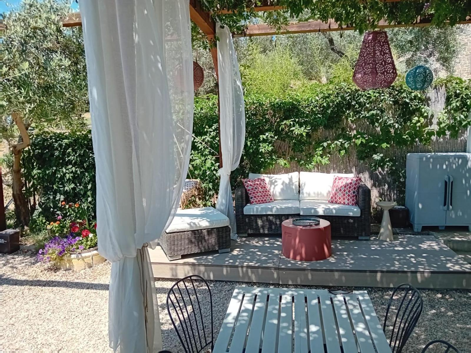 Private Stone Cottage With Starlink & Lake View Tuoro sul Trasimeno Luaran gambar